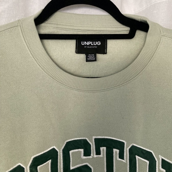 3/$10 SALE Green Boston Fleece Crewneck Sweater - Picture 3 of 4